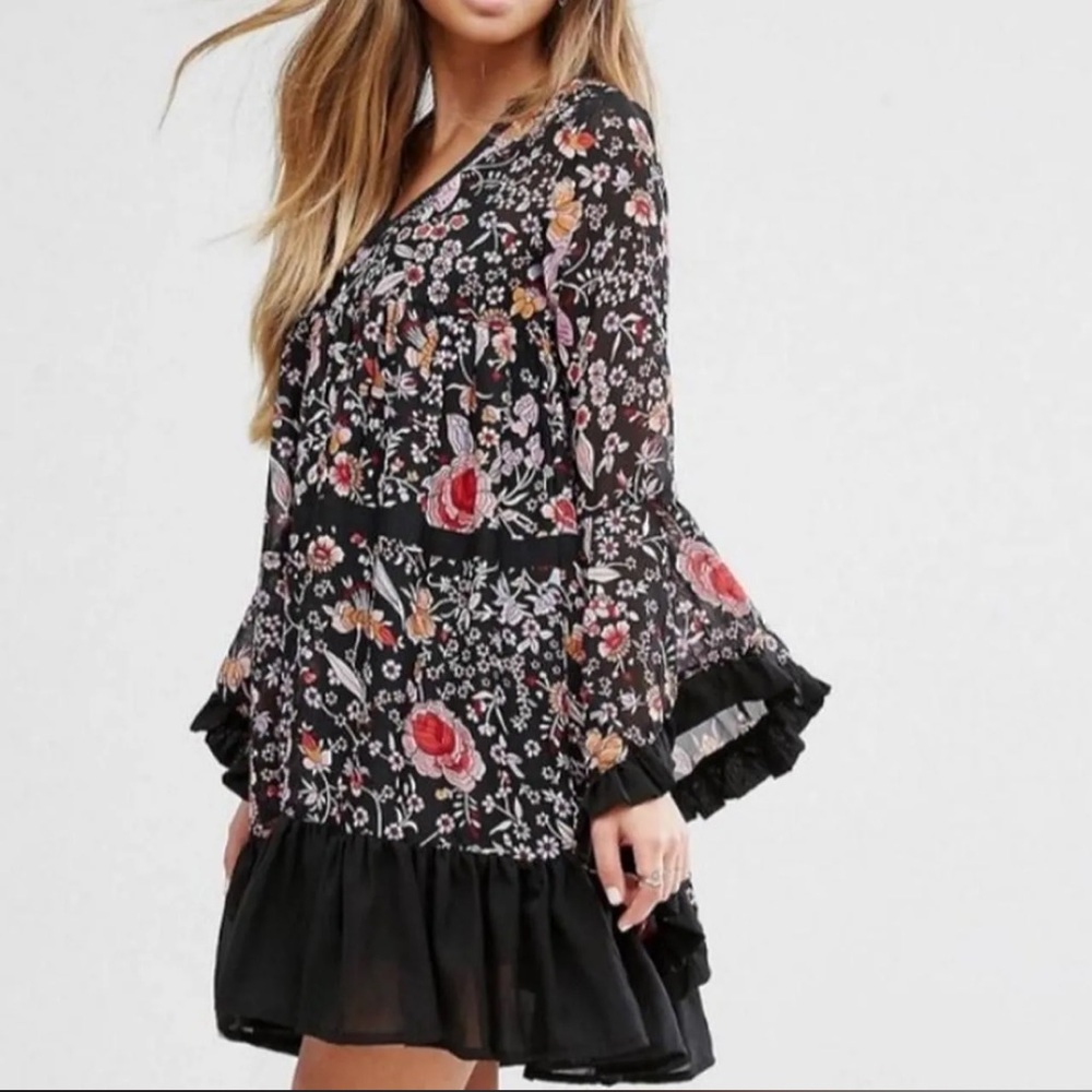BOOHOO - Bell Sleeve Semi Sheer Mini Dress Sz 6